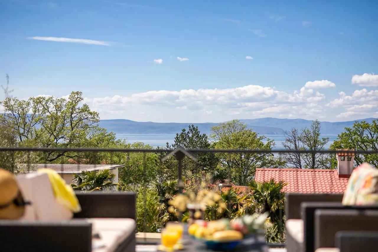 Olive Garden & Sunset View Apartment Njivice Croatia