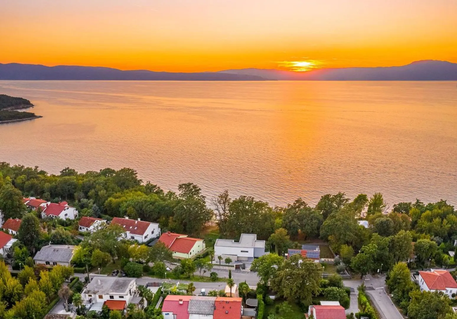 Olive Garden & Sunset View Apartment Njivice
